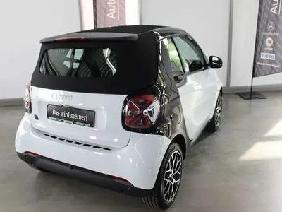 Second-hand Smart ForTwo Electric Drive 59 kW (81 CP) 2023 Alb Cabrio