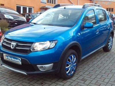 Blau Gebraucht 2016 Dacia Sandero Prestige Kombi | 8.499 € (Guter Preis)