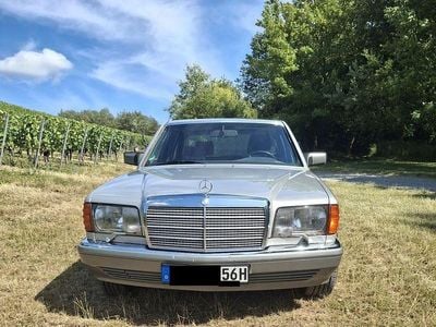 Usata Mercedes 560 300 CV (220 kW) 1988 Argento Berlina