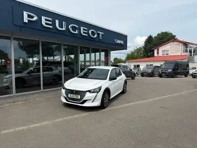 Gebraucht Peugeot e-208 Active 100 kW (136 PS) 2023 Weiß Kleinwagen