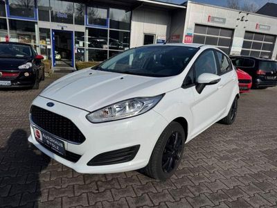 Gebraucht Ford Fiesta Trend 82 PS (60 kW) 2016 Weiss Kleinwagen