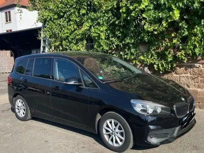 Gebraucht BMW 218 Gran Tourer 140 PS (102 kW) 2019 Schwarz Van / Kleinbus