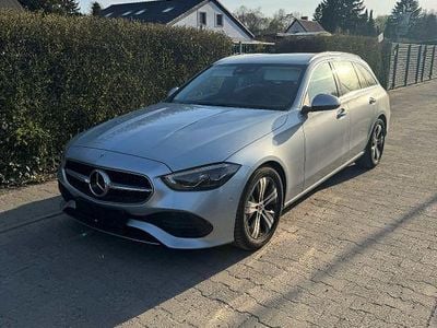 Gebraucht Mercedes C200 Avantgarde 163 PS (119 kW) 2022 Silber Limousine