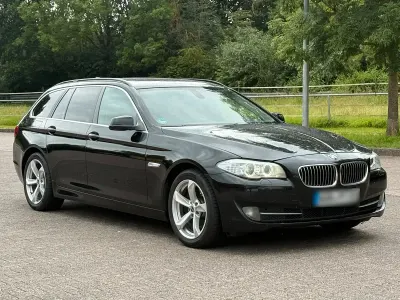 Gebraucht BMW 520 184 PS (135 kW) 2011 Schwarz Kombi