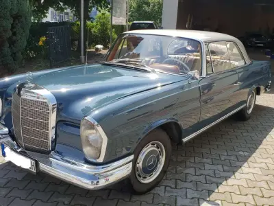 Gebraucht Mercedes 220 120 PS (88 kW) 1961 Blau Coupé