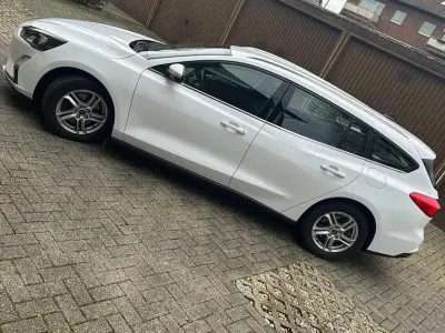 Używany Ford Focus Active X 125 KM (91 kW) 2020 Biały Kombi
