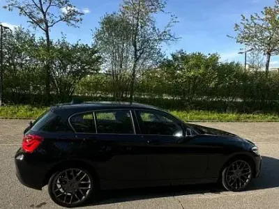 Gebraucht BMW 116 109 PS (80 kW) 2015 Schwarz Kleinwagen
