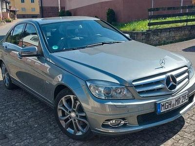 Grau Gebraucht 2010 Mercedes C220 Avantgarde Limousine | 14.499 €