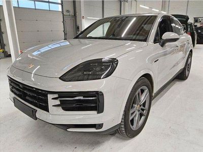 Grau Gebraucht 2024 Porsche Cayenne Coupe Coupé | 117.500 € (Etwas zu teuer)