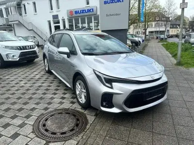 Gebraucht Suzuki Swace Comfort+ 140 PS (102 kW) 2025 Silver metallic Kombi