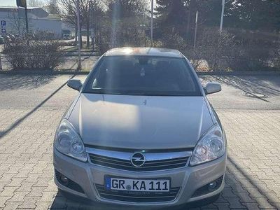 Gebraucht Opel Astra Catch Me 105 PS (77 kW) 2007 Limousine