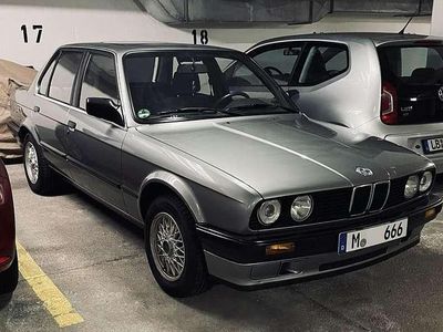 Gebraucht BMW 320 129 PS (94 kW) 1988 Limousine