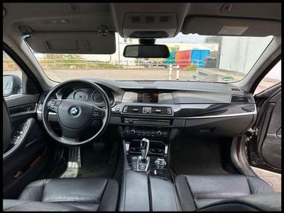 Gebraucht BMW 520 184 PS (135 kW) 2012 Schwarz Kombi