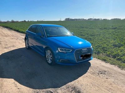 Begagnad Audi A3 S-Line 150 HK (110 kW) 2020 Blå Sedan