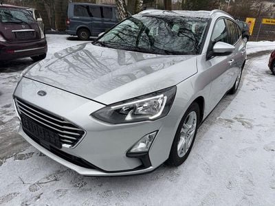 Gebraucht Ford Focus Cool & Connect 120 PS (88 kW) 2021 Polarsilber metallic Kombi