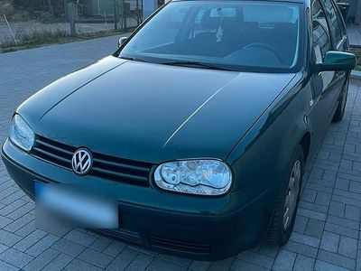 Usata VW Golf IV 101 CV (74 kW) 2000 Verde Utilitaria