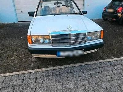 Usata Mercedes 190 118 CV (86 kW) 1990 Bianco Berlina