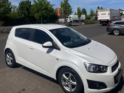 Używany Chevrolet Aveo 95 KM (69 kW) 2013 Biały Hatchback