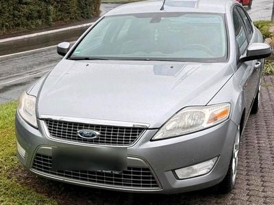 Second-hand Ford Mondeo 220 CP (161 kW) 2007 Argintiu Berlinǎ