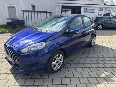Gebraucht Ford Fiesta Trend 82 PS (60 kW) 2015 Blau Limousine
