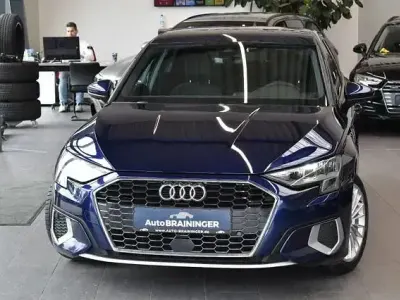 Gebraucht Audi A3 Advanced 150 PS (110 kW) 2022 Navarrablau Limousine