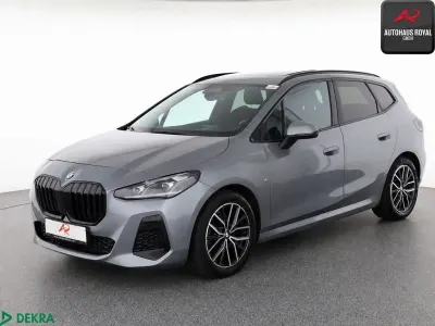 Gebraucht BMW 220 Active Tourer M Sport 170 PS (125 kW) 2022 Skyscraper grau Van / Kleinbus