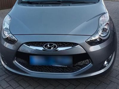 Second-hand Hyundai ix20 90 CP (66 kW) 2013 Argintiu Hatchback