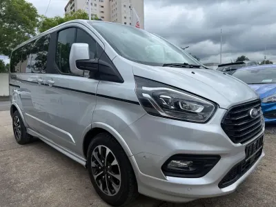 Gebraucht Ford Tourneo 185 PS (136 kW) 2021 Silber Van / Kleinbus