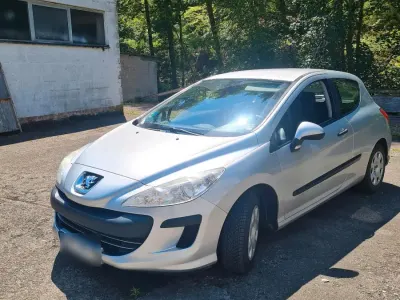 Gebraucht Peugeot 308 90 PS (66 kW) 2010 Silber Kleinwagen