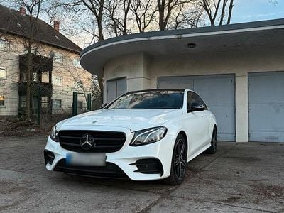 Usata Mercedes E200 AMG line 184 CV (135 kW) 2016 Bianco Berlina