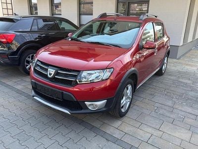 Second-hand Dacia Sandero 90 CP (66 kW) 2015 Roșu Berlinǎ