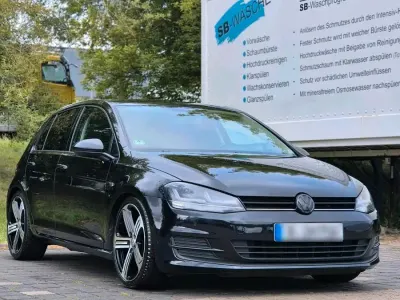 Gebraucht VW Golf VII 140 PS (102 kW) 2013 Schwarz Limousine
