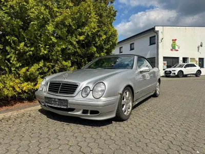 Käytetty Mercedes CLK230 Avantgarde 197 HP (144 kW) 2001 Hopea Avoauto