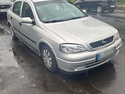 Usata Opel Astra 84 CV (61 kW) 2000 Argento Berlina