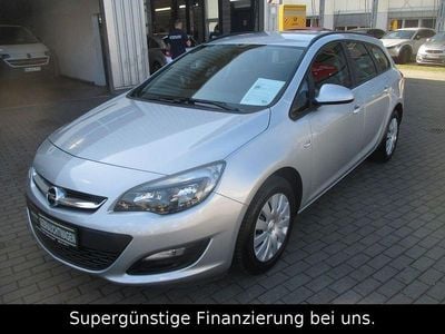Gebraucht Opel Astra Selection 116 PS (85 kW) 2015 Silber Kombi