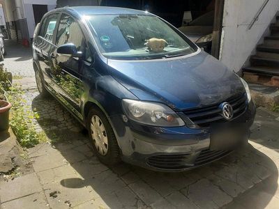 Usata VW Golf IV 115 CV (84 kW) 2005 Blu Berlina