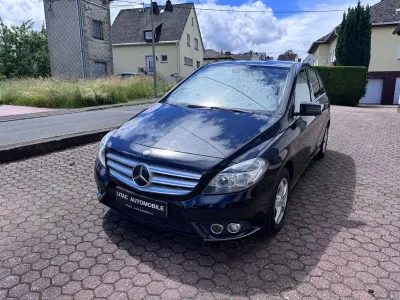 Gebraucht Mercedes B180 109 PS (80 kW) 2012 Schwarz Van / Kleinbus