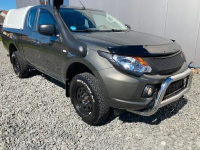 Usata Mitsubishi L200 Basis 154 CV (113 kW) 2019 Verde Pick-up
