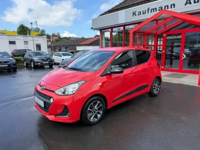 Gebraucht Hyundai i10 Passion 87 PS (63 kW) 2018 Rot Kleinwagen