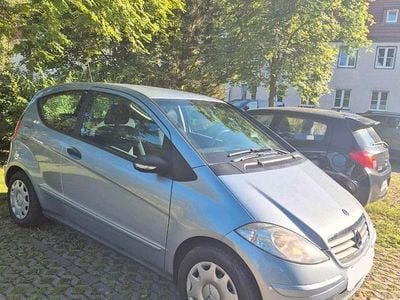 Blau Gebraucht 2007 Mercedes A150 Kleinwagen | 3.700 € (Fairer Preis)