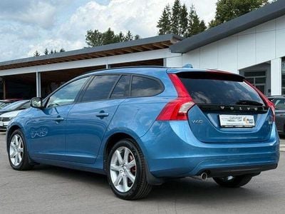 Usata Volvo V60 Business Edition 150 CV (110 kW) 2015 Blu Station wagon