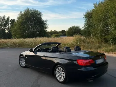 Gebraucht BMW 320 Cabriolet 184 PS (135 kW) 2012 Schwarz Cabrio