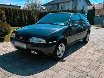 Second-hand Ford Fiesta Zetec 75 CP (55 kW) 1997 Negru Hatchback