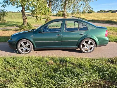 Gebraucht VW Bora Highline 116 PS (85 kW) 2000 Grün Limousine