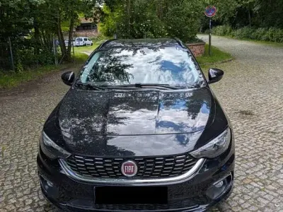 Gebraucht Fiat Tipo Lounge 120 PS (88 kW) 2016 Schwarz Limousine