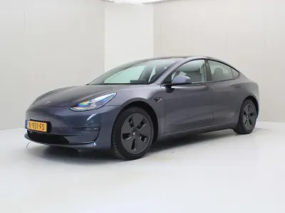 Begagnad Tesla Model 3 Long Range AWD 258 kW (351 HK) 2020 Grå Sedan