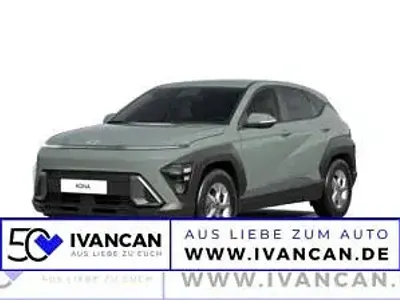 Neu Hyundai Kona Select 116 PS (85 kW) 2025 Grün (mirage green) SUV