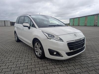 Gebraucht Peugeot 5008 150 PS (110 kW) 2016 Weiß Van / Kleinbus