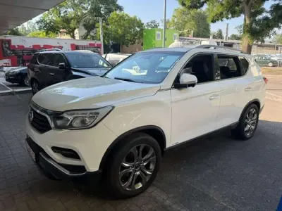 Gebraucht SsangYong Rexton Sapphire 181 PS (133 kW) 2019 Weiß SUV