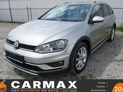 Gebraucht VW Golf VII 180 PS (132 kW) 2016 Tungsten silver (metallic) Kombi